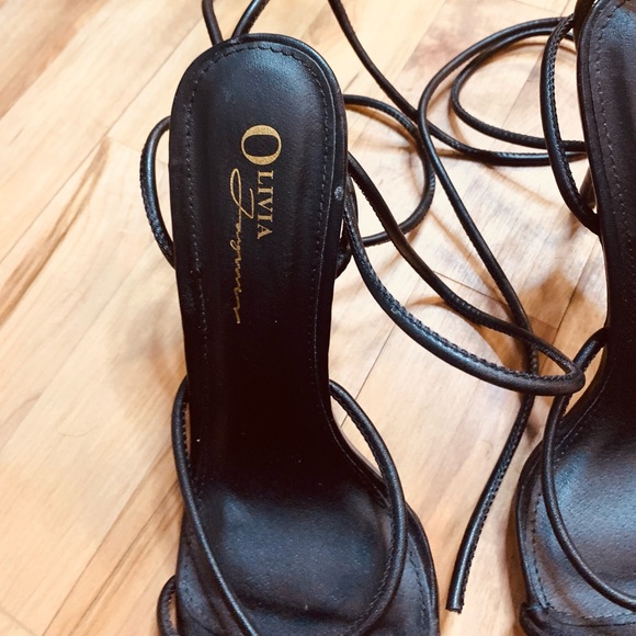 Lily’s Kloset Black Laced Stilletos - Picture 3 of 4